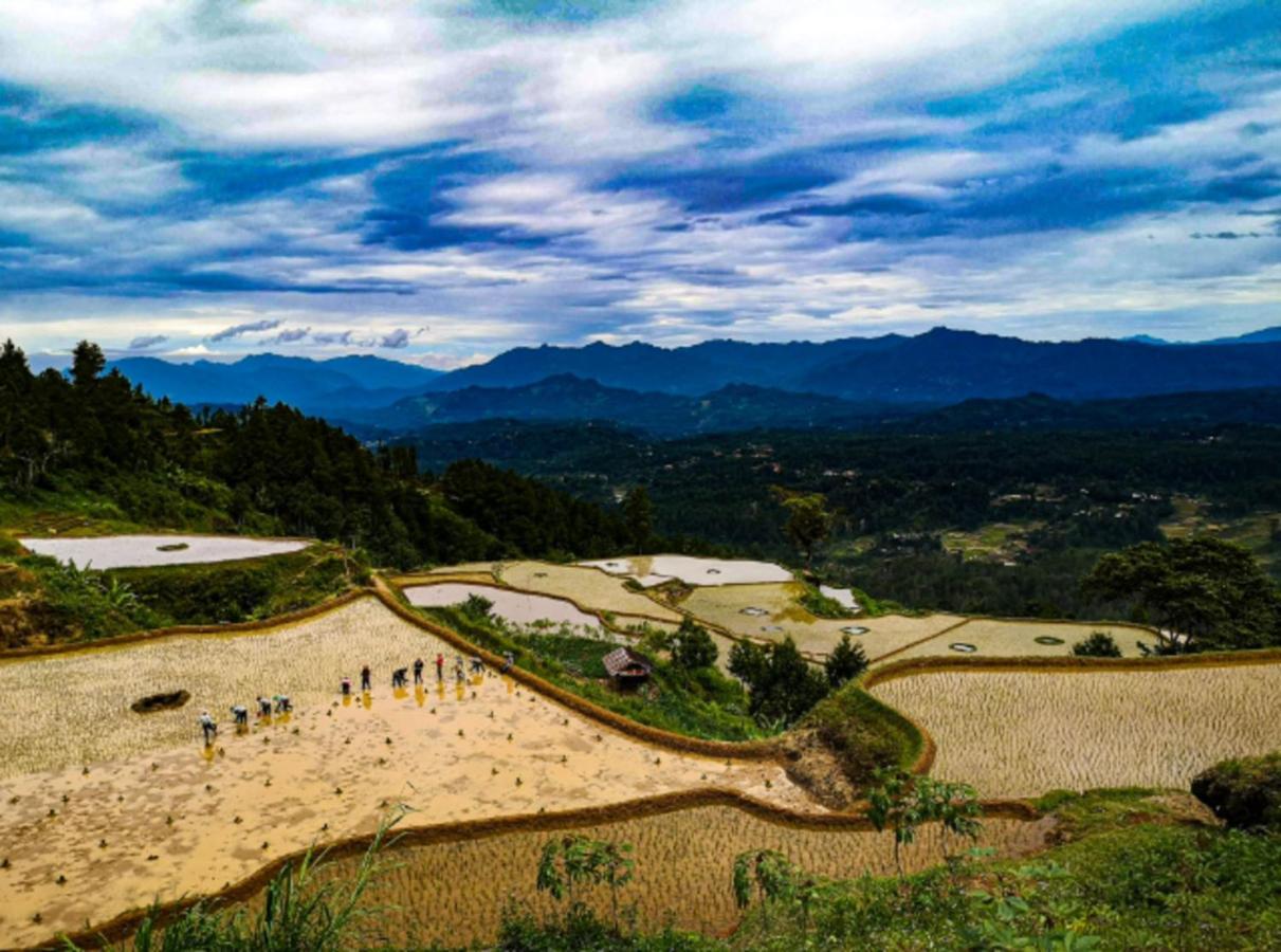 Santai Toraja Hotel รานเตเปา ภายนอก รูปภาพ
